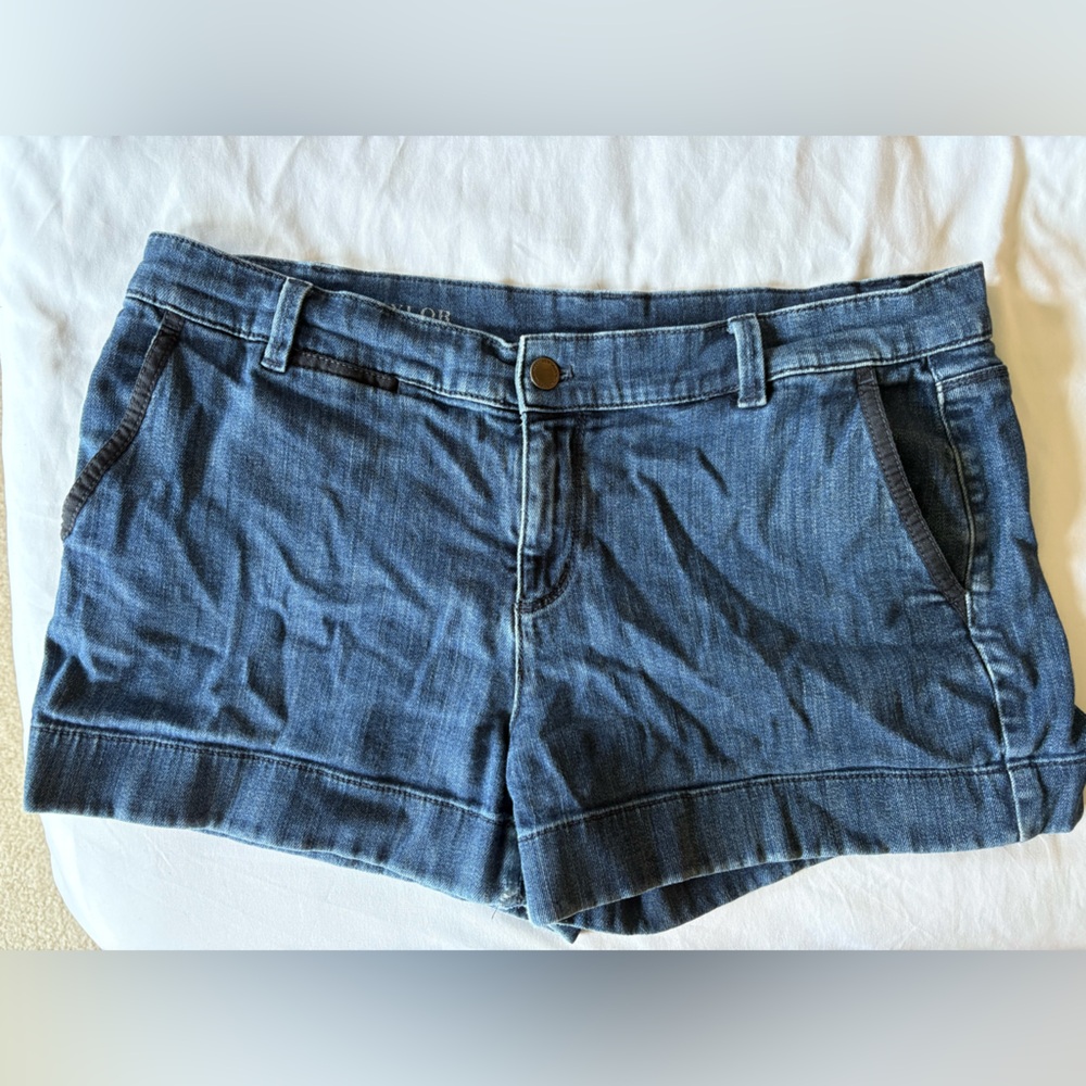 Ann Taylor Denim Shorts, size 12